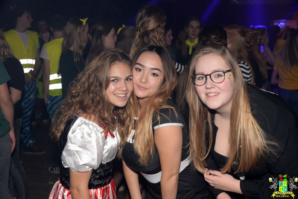 ../Images/Jeugddisco Kokkerhout bekent kleur 133.jpg